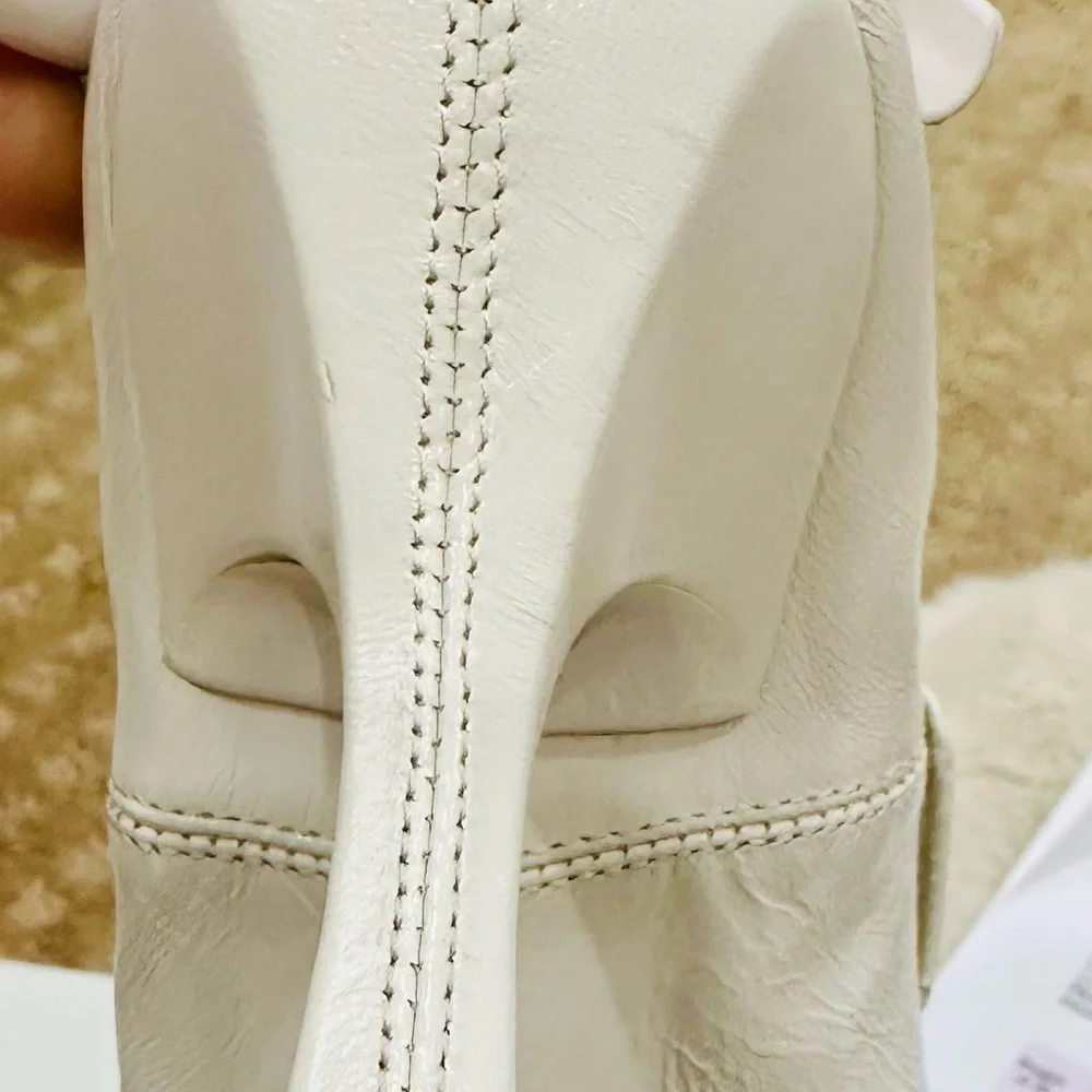 Bottega Veneta White Flats & Loafers - Picture 8 of 16